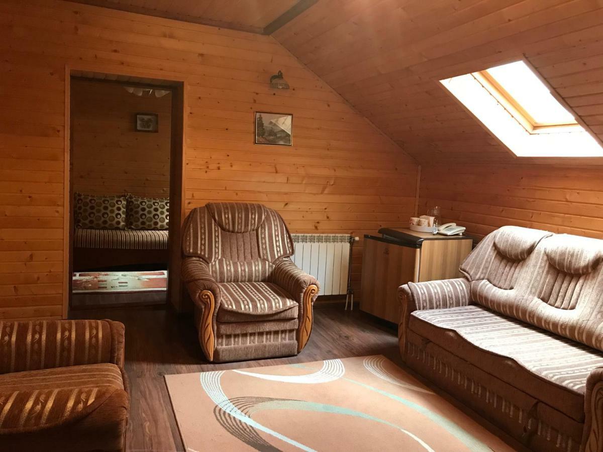 Elf-Cottage Tur'ya Paseka Екстериор снимка